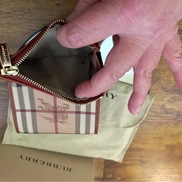 Burberry Tan and Brown Checkered Wallet - Picture 9 of 13